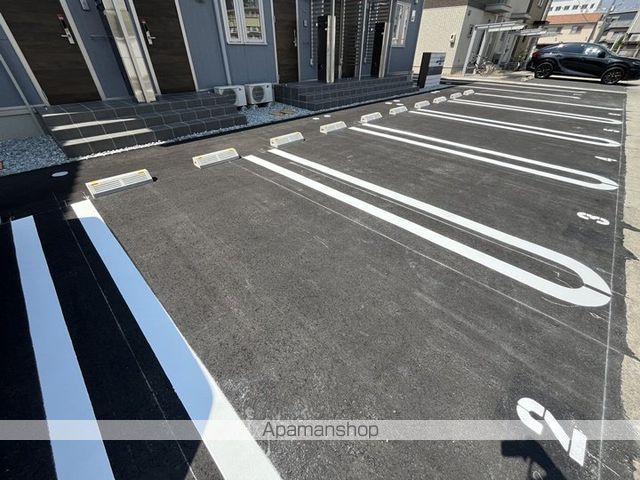 駐車場　駐車場