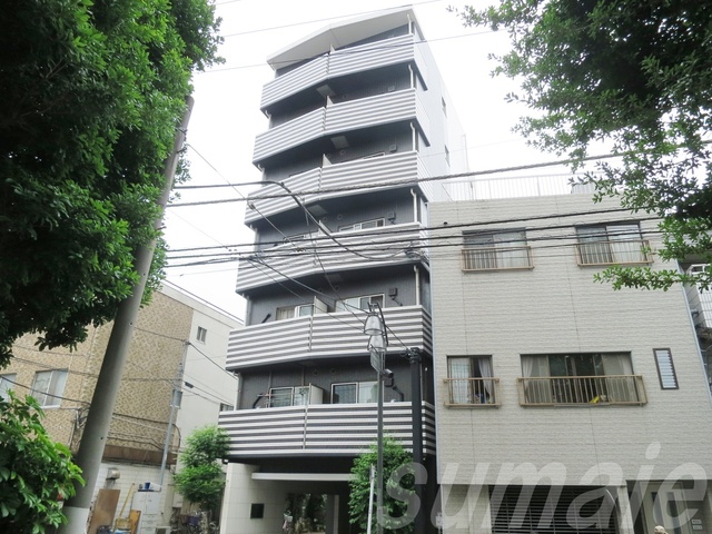 建物外観　近くにコンビニ、スーパーあります