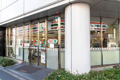 コンビニ　セブンイレブン 新橋第一京浜店（コンビニ）まで53m