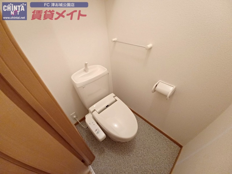トイレ　同タイプの部屋写真です