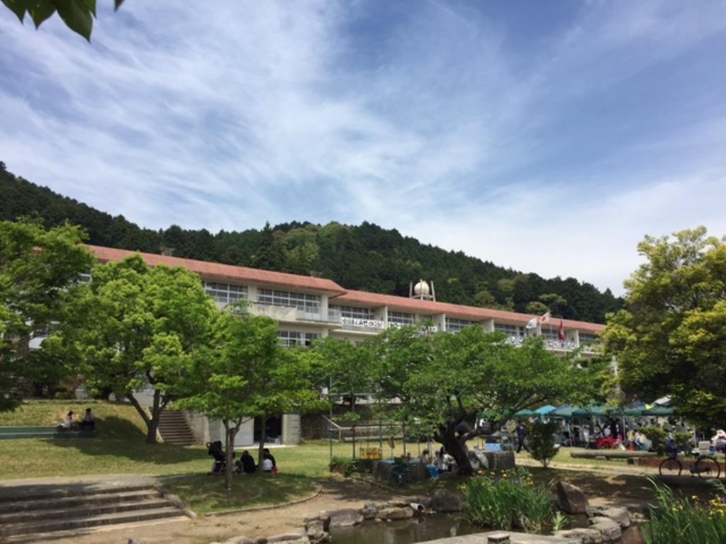 小学校　下関市立岡枝小学校（小学校）まで1809m