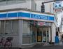 コンビニ　ローソン白金三光店（コンビニ）まで214m