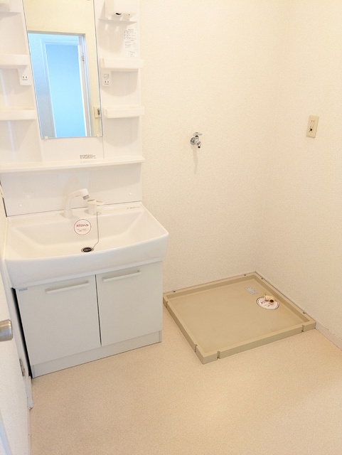 洗面設備　忙しい朝に便利な独立洗面化粧台