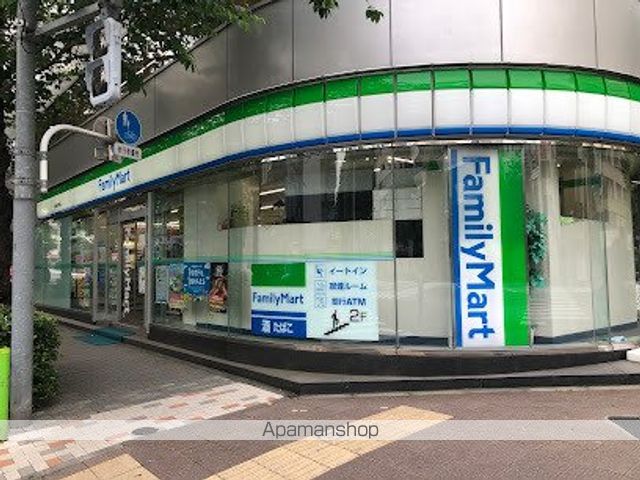 コンビニ　ファミリーマート日本橋茅場町店（コンビニ）まで219m