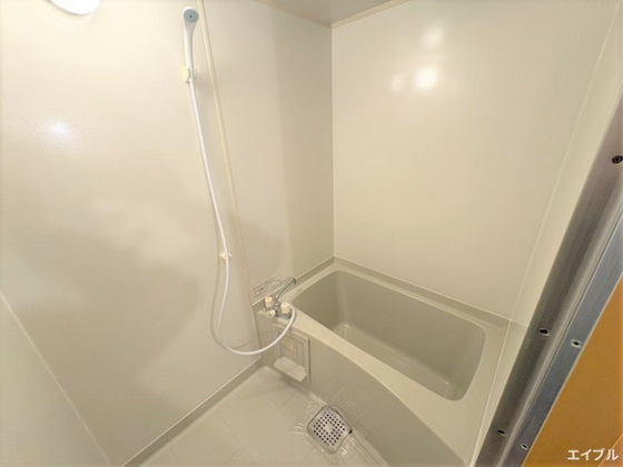 バス・シャワールーム　※別部屋の写真です