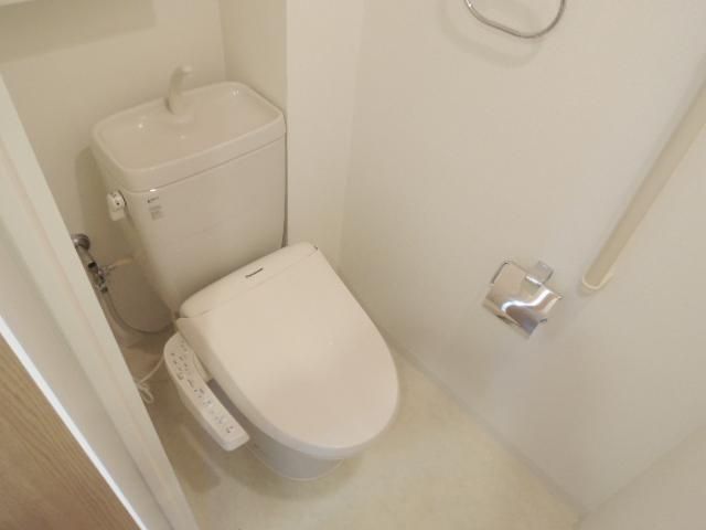 トイレ　写真は同タイプ住居です。