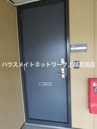 エントランス　玄関ドア