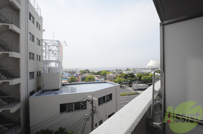 眺望　バルコニーからは海が見えますよ