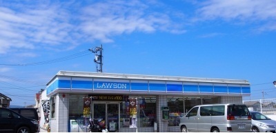 コンビニ　ローソン高松中央インター店さん（コンビニ）まで700m