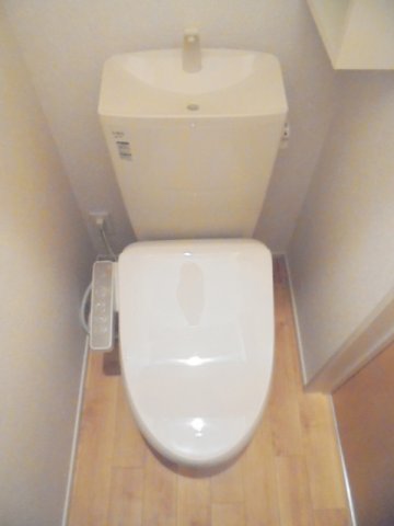 トイレ　清潔感のあるトイレです