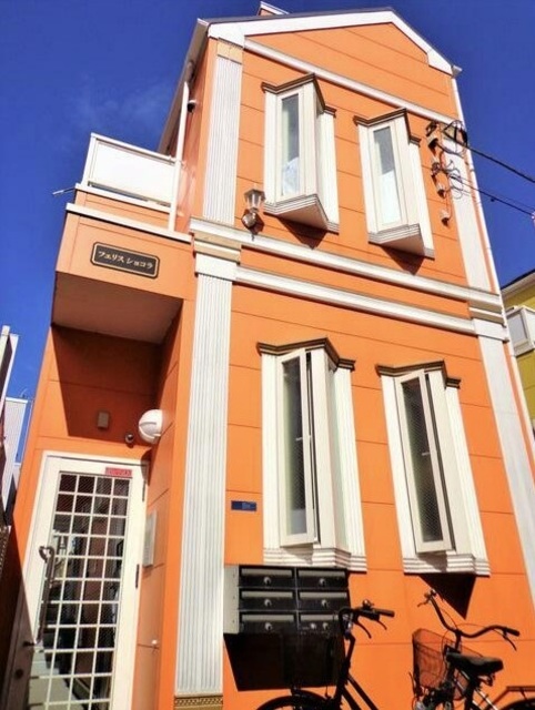 建物外観　エントランス
