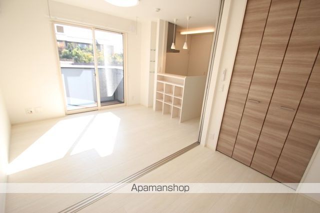 1LDK Apartment in Kanazawa, Ishikawa — photo 3 of 3