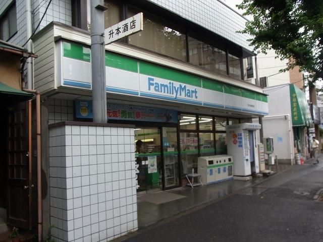 コンビニ　ファミリーマート（コンビニ）まで190m