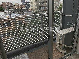 バルコニー　お洗濯にも便利なバルコニー付き