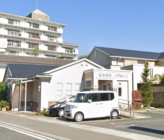 病院　塚本内科クリニック（病院）まで2093m