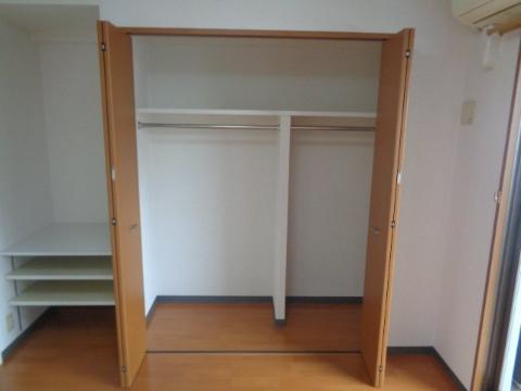 収納　クローゼット