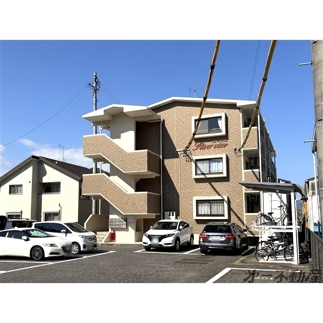 エントランス　建物外観