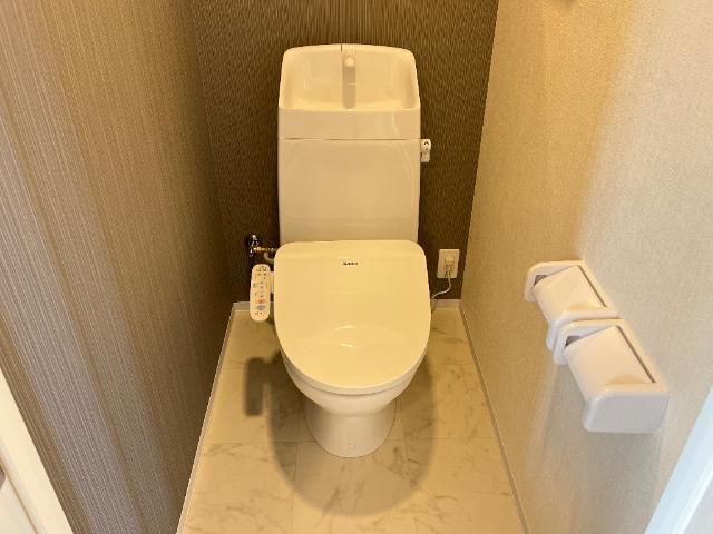 トイレ　シャワー付トイレ
