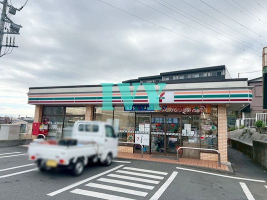 コンビニ　セブンイレブン 横浜松見町3丁目店（コンビニ）まで506m