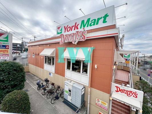 飲食店　デニーズ妙蓮寺店（飲食店）まで530m