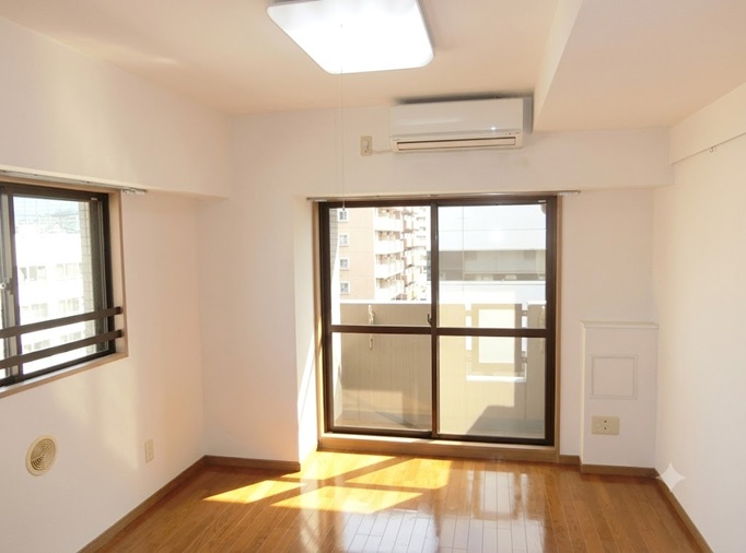 居室・リビング　※同建物内の別部屋参考写真です