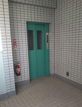 ロビー　エレベーター完備☆