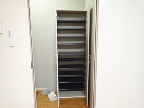 玄関　※別部屋参考写真※