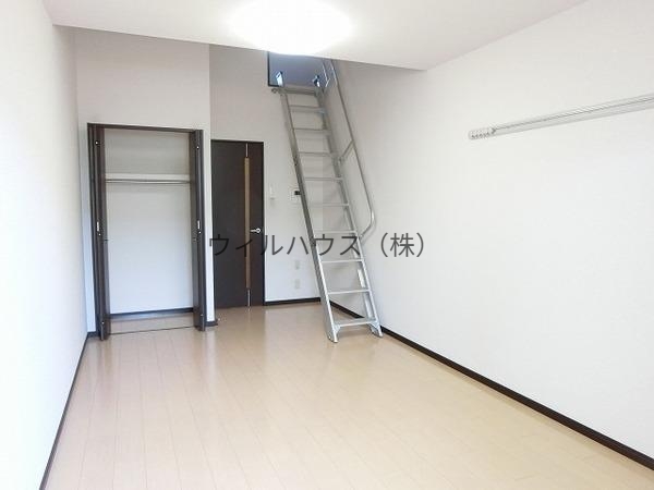 居室・リビング　室内きれいです！