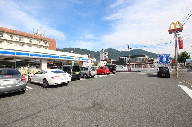 コンビニ　ローソン小倉宇佐町店（コンビニ）まで264m