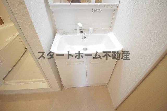 洗面設備　広い洗面スペース