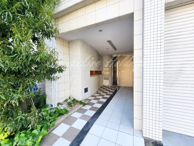 エントランス　安心のオートロック♪