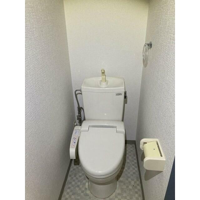 トイレ　※同仕様写真