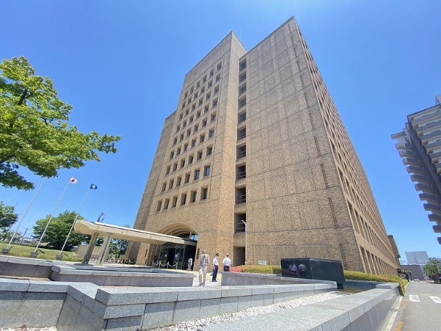 役所　徳島県庁（役所）まで1979m