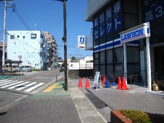 コンビニ　ローソン 鴨宮駅南口店（コンビニ）まで504m