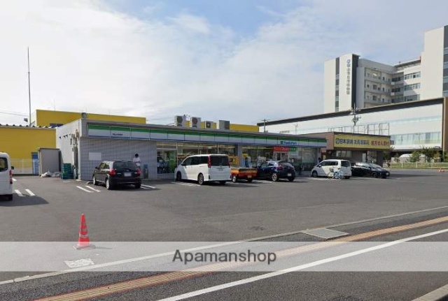 コンビニ　ファミリーマート北長瀬店（コンビニ）まで162m