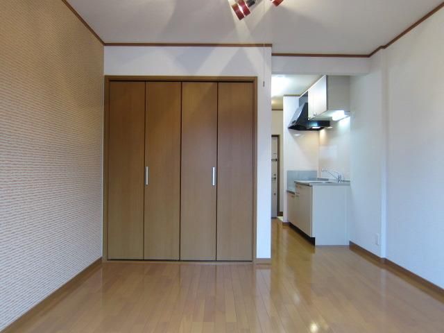 居室・リビング　★オシャレな照明が付いたお部屋です♪★