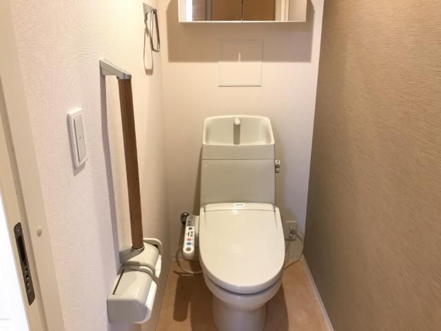トイレ　シャワー付トイレ