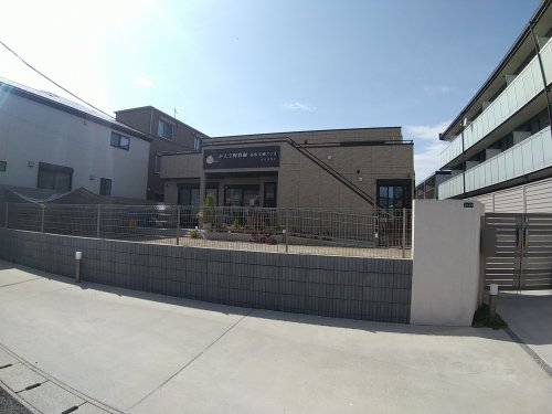 幼稚園・保育園　かえで保育園幕張本郷6丁目（幼稚園・保育園）まで290m