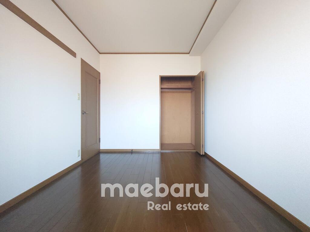 その他　洋室5帖　※写真別部屋（反転タイプ）