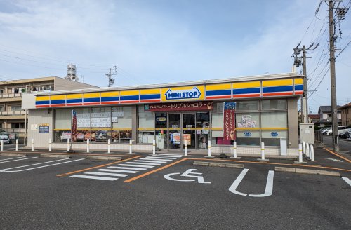 コンビニ　ミニストップ岐阜西鏡島店（コンビニ）まで764m