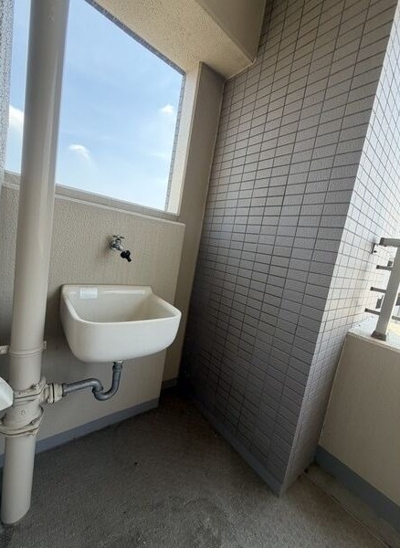 バルコニー　図面と現状に相違がある場合には現状を優先