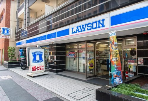 コンビニ　ローソン 日本橋横山町店（コンビニ）まで124m