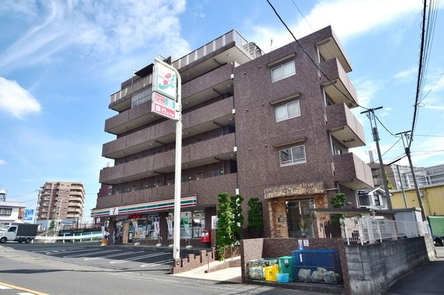 建物外観　★１階にはコンビニがあります★