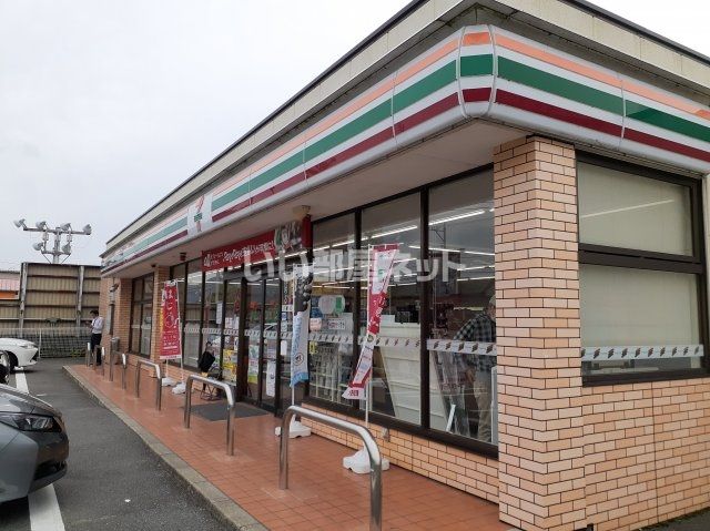 コンビニ　セブンイレブン 山口上平井店（コンビニ）まで514m