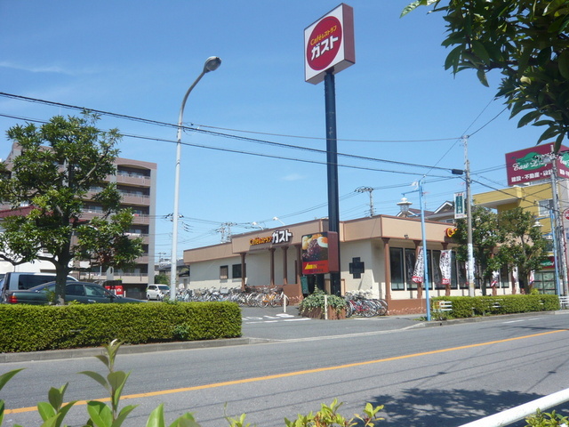 飲食店　ガスト（飲食店）まで358m