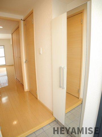 玄関　※反転タイプの間取りです※