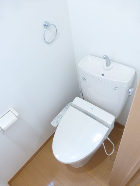 トイレ　★ウォシュレット付のトイレです★