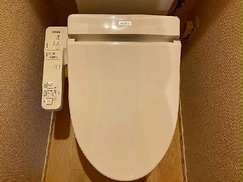トイレ　部屋によりメーカーが異なります