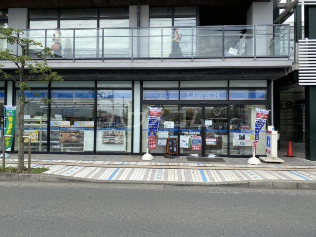 コンビニ　ローソン 辻堂駅西口店（コンビニ）まで446m