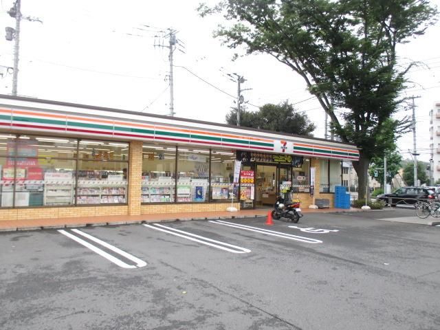 コンビニ　セブンイレブン（コンビニ）まで604m